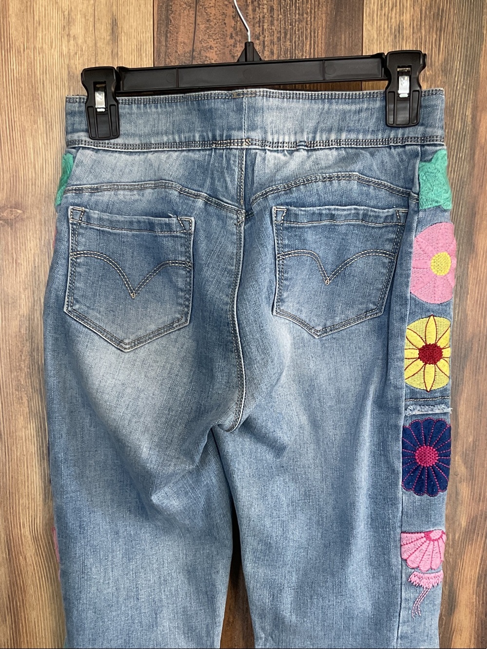 Coco + Carmen Stretch Waist Pull On Skinny Jeans with Floral Side Trim S F369